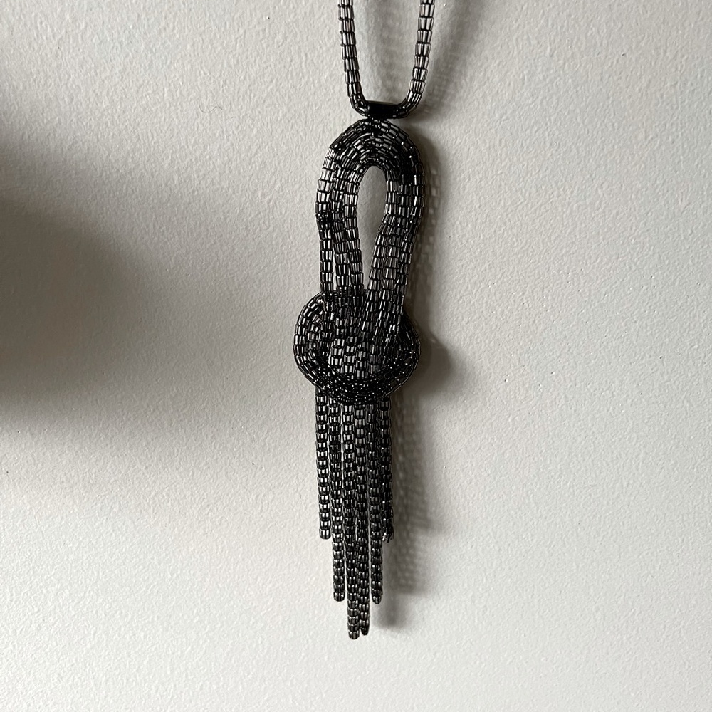 5 for $20 - Gorgeous beaded necklace